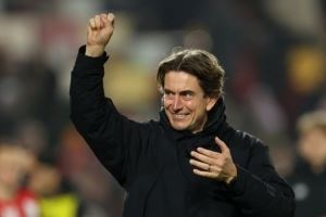 TA：英超“手榴弹”战术比率逐年升高；小蜜蜂63%界外球掷入禁区