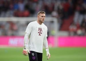 图片报：拜仁门将佩雷茨已前往汉堡&明天体检，他将租借一个赛季