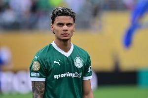 佩杜拉：罗马犹豫不决，本菲卡准备出价3000万欧截胡里奥斯