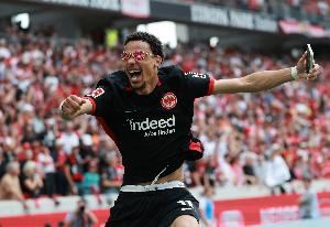 德天空记者：埃基蒂克非常接近加盟利物浦，法鹰预计交易很快完成