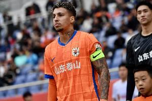 鲁媒：克雷桑中超进球荒超三个月，如何调整他状态是泰山进攻关键