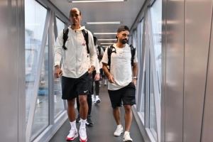 利物浦官方晒图：球队抵达中国香港，开启亚洲十日之旅