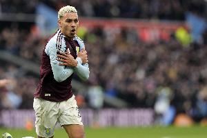 邮报：维拉计划奖励摩根-罗杰斯一份新合同，以防其他球队挖角