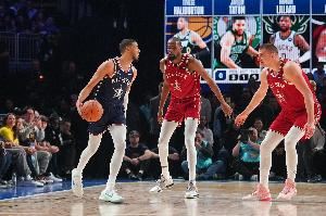 杜小帅这人不错😀哈利伯顿：KD前几天来看我了 我们聊了好一会