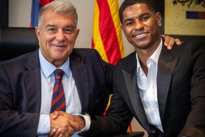 巴萨晒拉什福德拉波尔塔握手图：欢迎来到世界上最好的俱乐部🤝