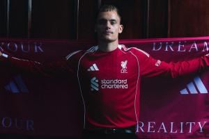 TA：利物浦与阿迪合同高于此前耐克，赞助费远超6000万镑一年