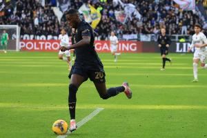 巴黎人报：曼联、纽卡和热刺均关注穆阿尼，尤文租借报价均遭拒绝