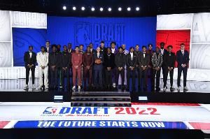 美媒重排22届选秀：老八状元 班凯罗榜眼 切特探花 布劳恩4 小贾5