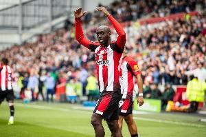 罗马诺：纽卡计划尽快推进维萨交易，球员周末不会为小蜜蜂出战