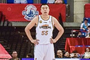 祝福！“韩德君退役”词条最高登上热搜第4 目前暂列第6位