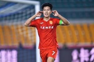 中甲球王水分大？向余望20轮14球，U22两战鱼腩0球&频频浪费良机