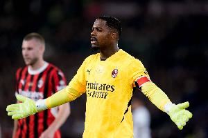 记者：切尔西想1800万欧签迈尼昂，但阿莱格里上任后要求米兰留人