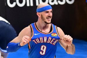 卡鲁索：我们还能变得更强 这对联盟其他球队来说是件可怕的事