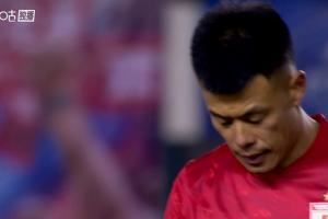 悲情！亚泰垫底濒临降级，谭龙个人中超200场赛后脸色凝重