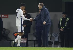 邮报：图赫尔避免贝林吃二黄很明智，但贝林仍振臂怒目不满被换下