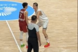 真·盯人战术！张懿赵杰小组赛曾一直寸步不离地跟着李悦洲